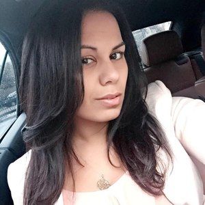 Meet your Posher, Dena